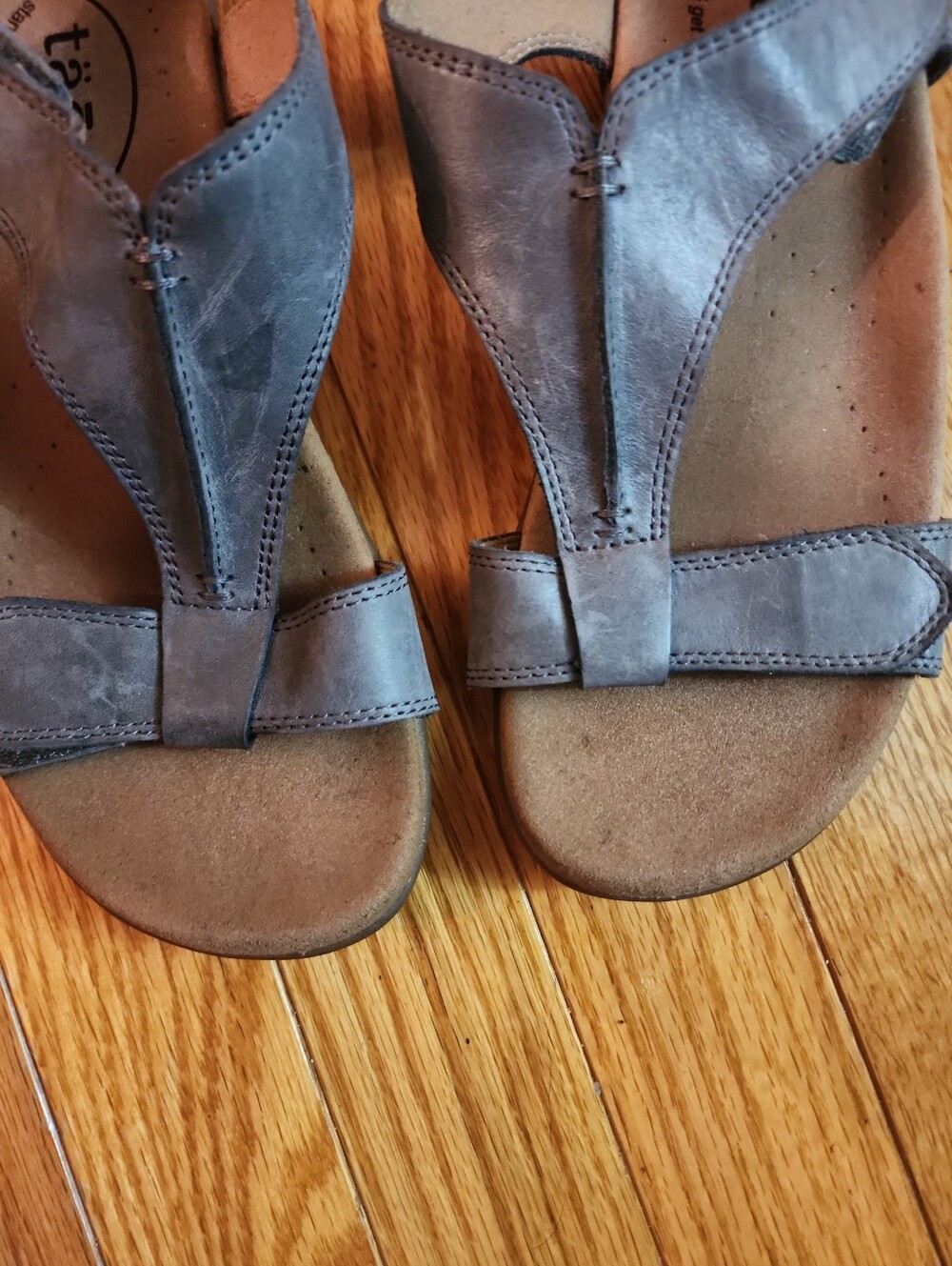 Taos Footwear The Show Women's Steel Color Leather T-Strap  Slingback Sandals - Picture 5 of 7